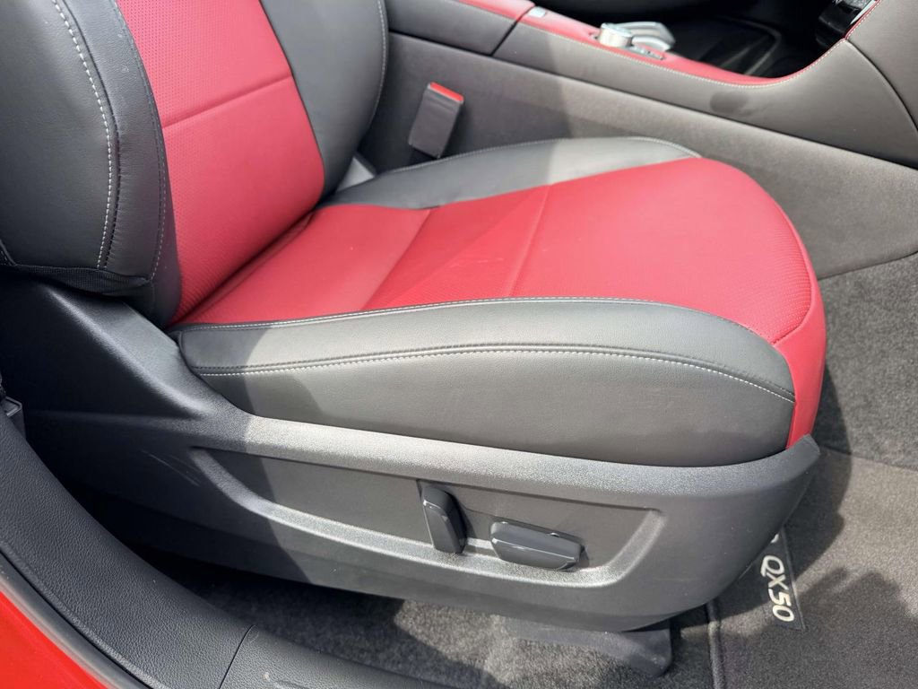 Used 2024 INFINITI QX50 Sport image 18