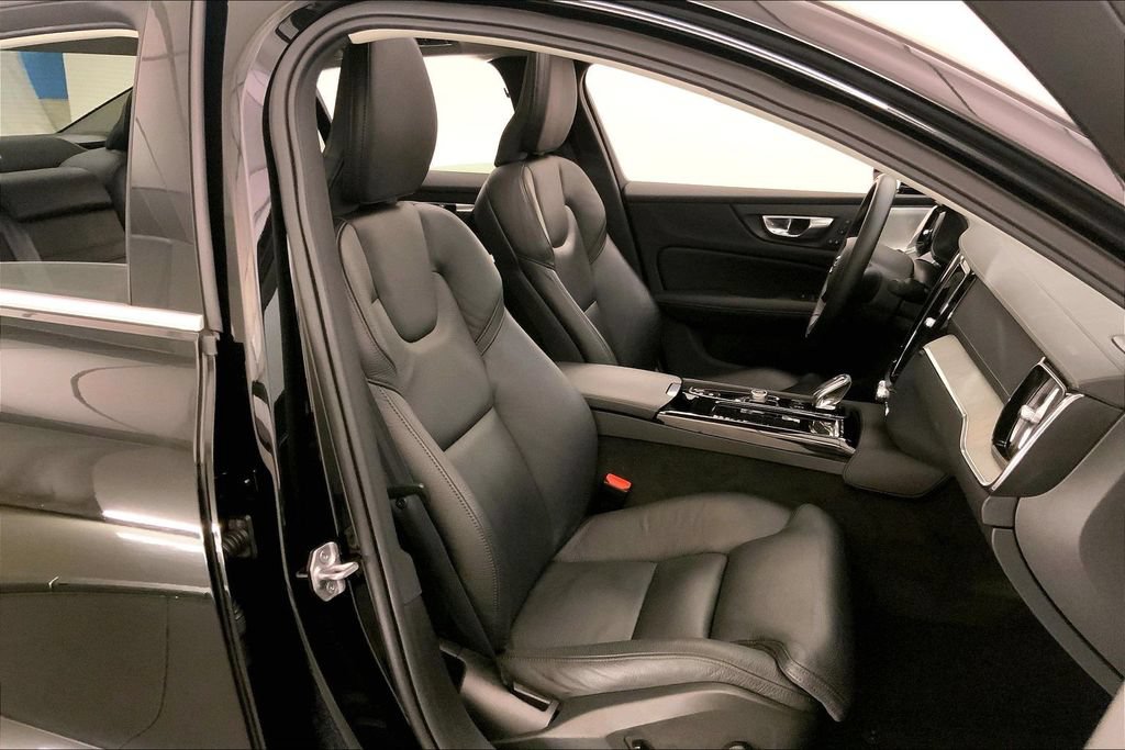 Used 2021 Volvo S60 T8 Inscription w/ Climate Package AWD/4WD image 6