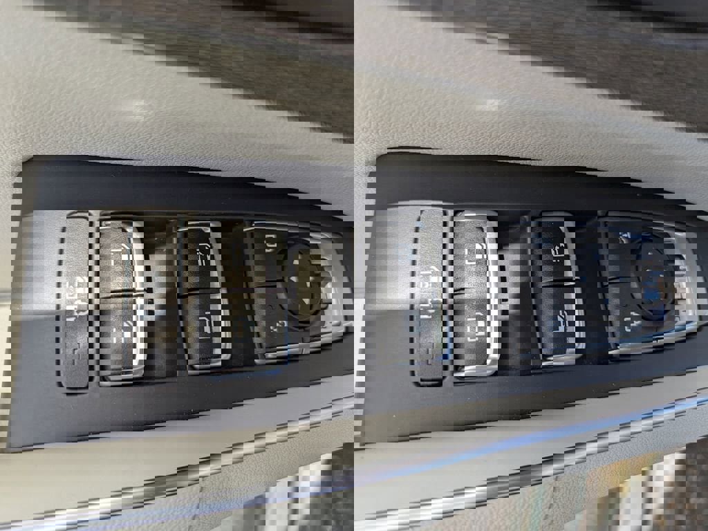 Certified 2022 Kia Sorento S image 15