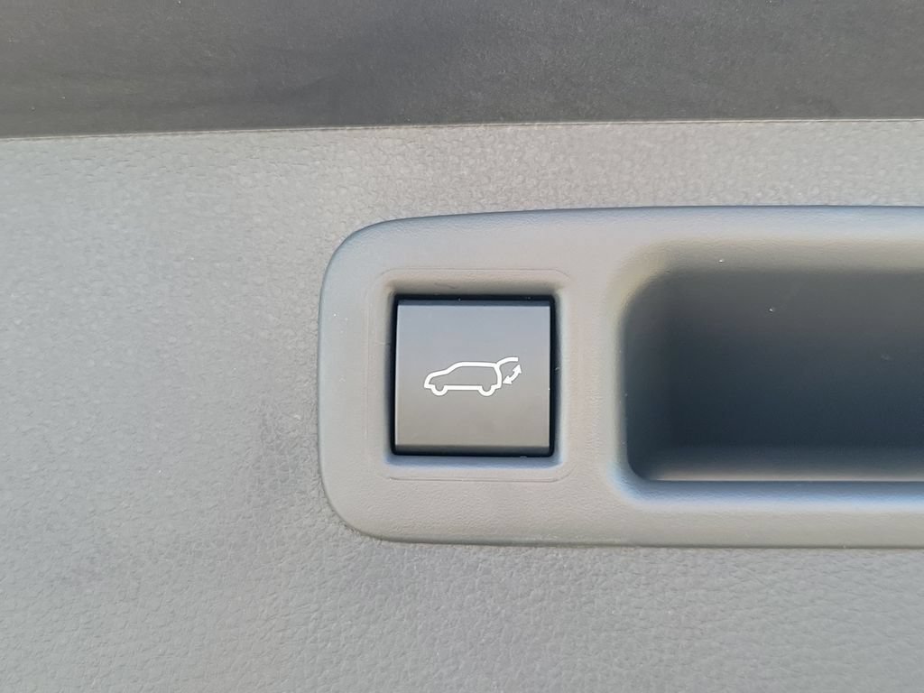 New 2026 Toyota Highlander AWD image 10