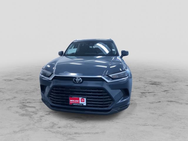 Used 2025 Toyota Grand Highlander XLE image 4