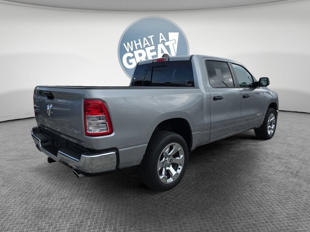 Used 2023 RAM 1500 Big Horn AWD/4WD image 3