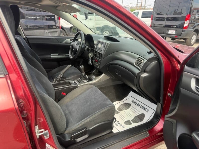 Used 2011 Subaru Impreza 2.5i Premium w/ PWR Moonroof Value Pkg AWD/4WD image 7