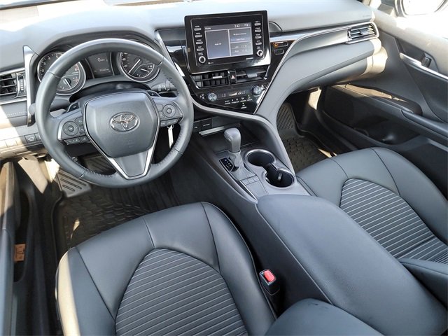 Used 2024 Toyota Camry SE image 35