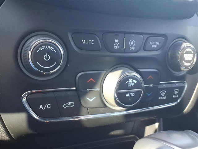 Used 2019 Jeep Cherokee Limited image 21