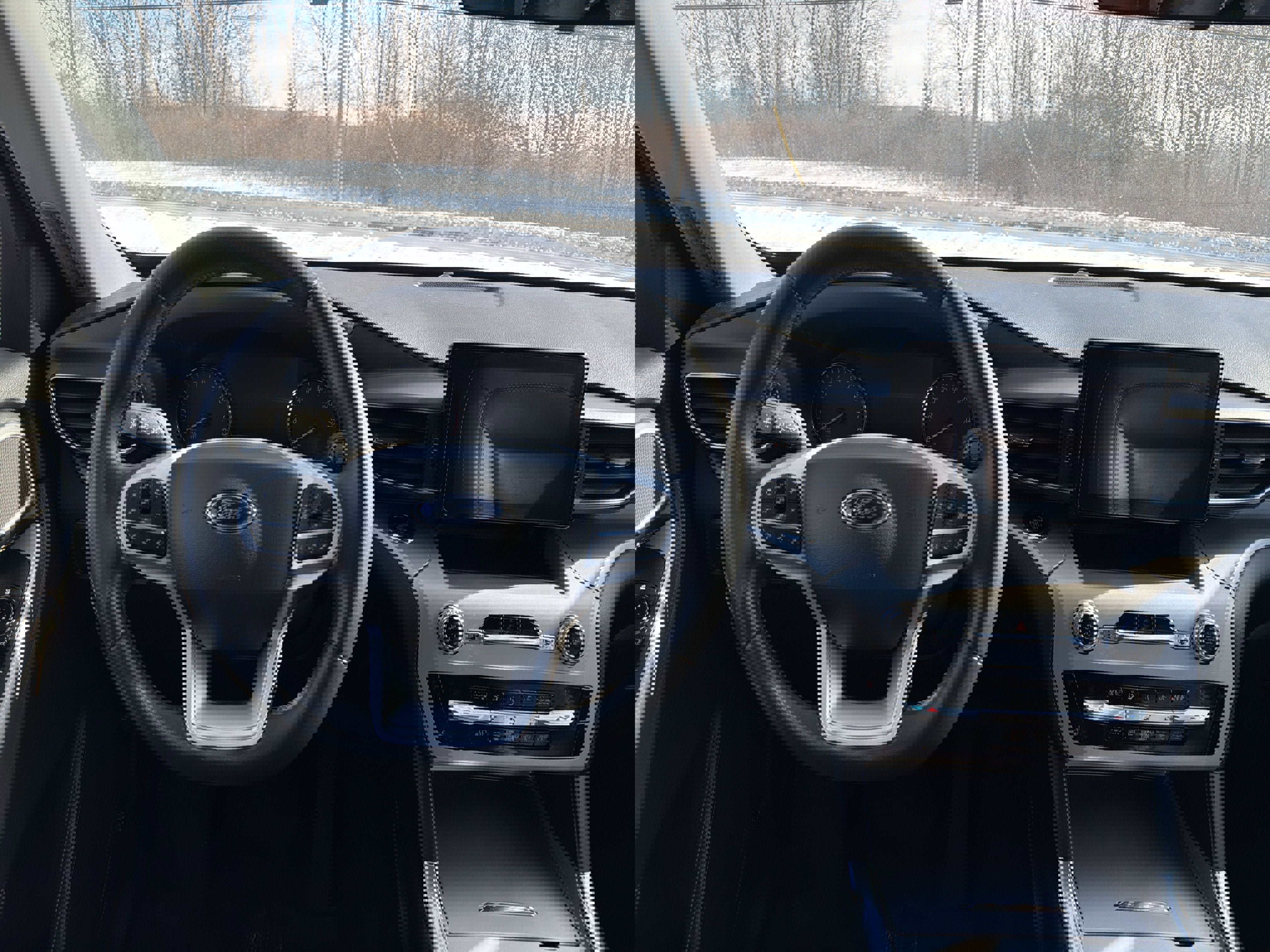 Used 2022 Ford Explorer XLT w/ Equipment Group 202A image 12