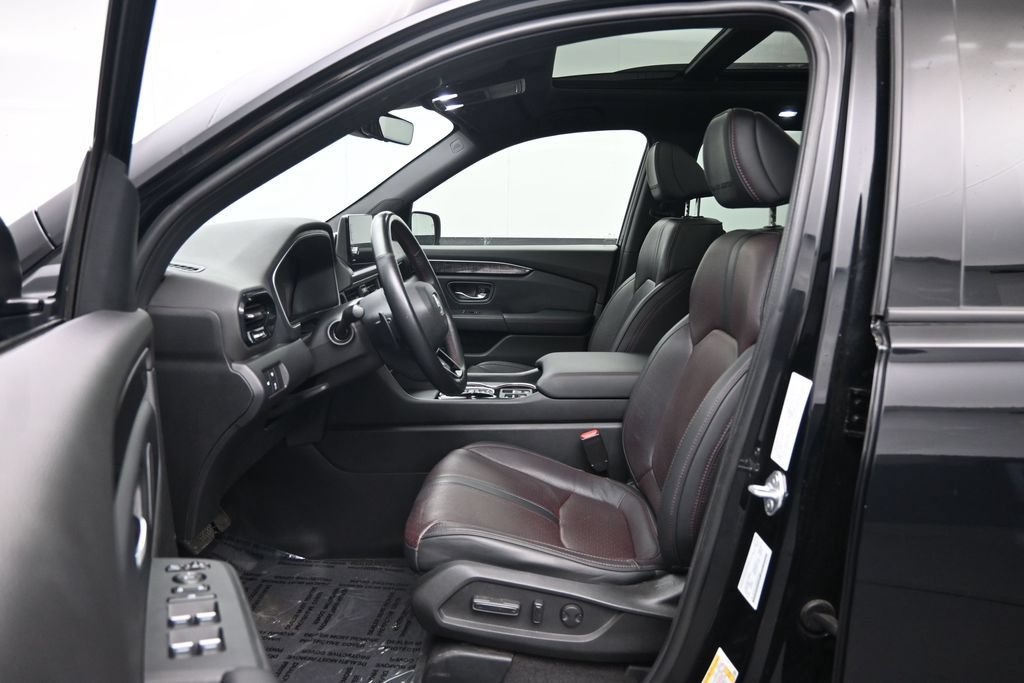 Used 2023 Honda Pilot Elite image 23