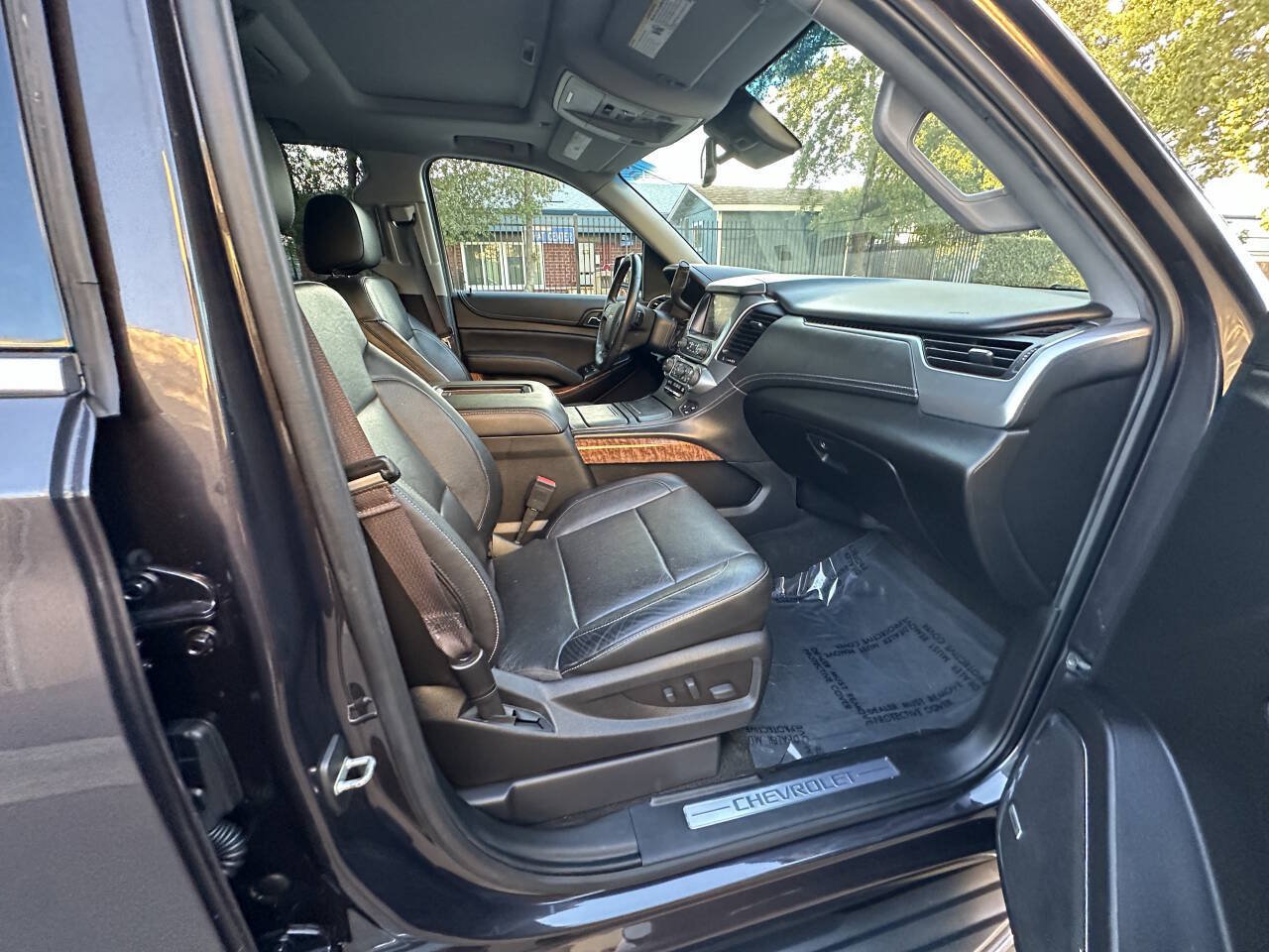 Used 2016 Chevrolet Tahoe LTZ AWD/4WD image 4