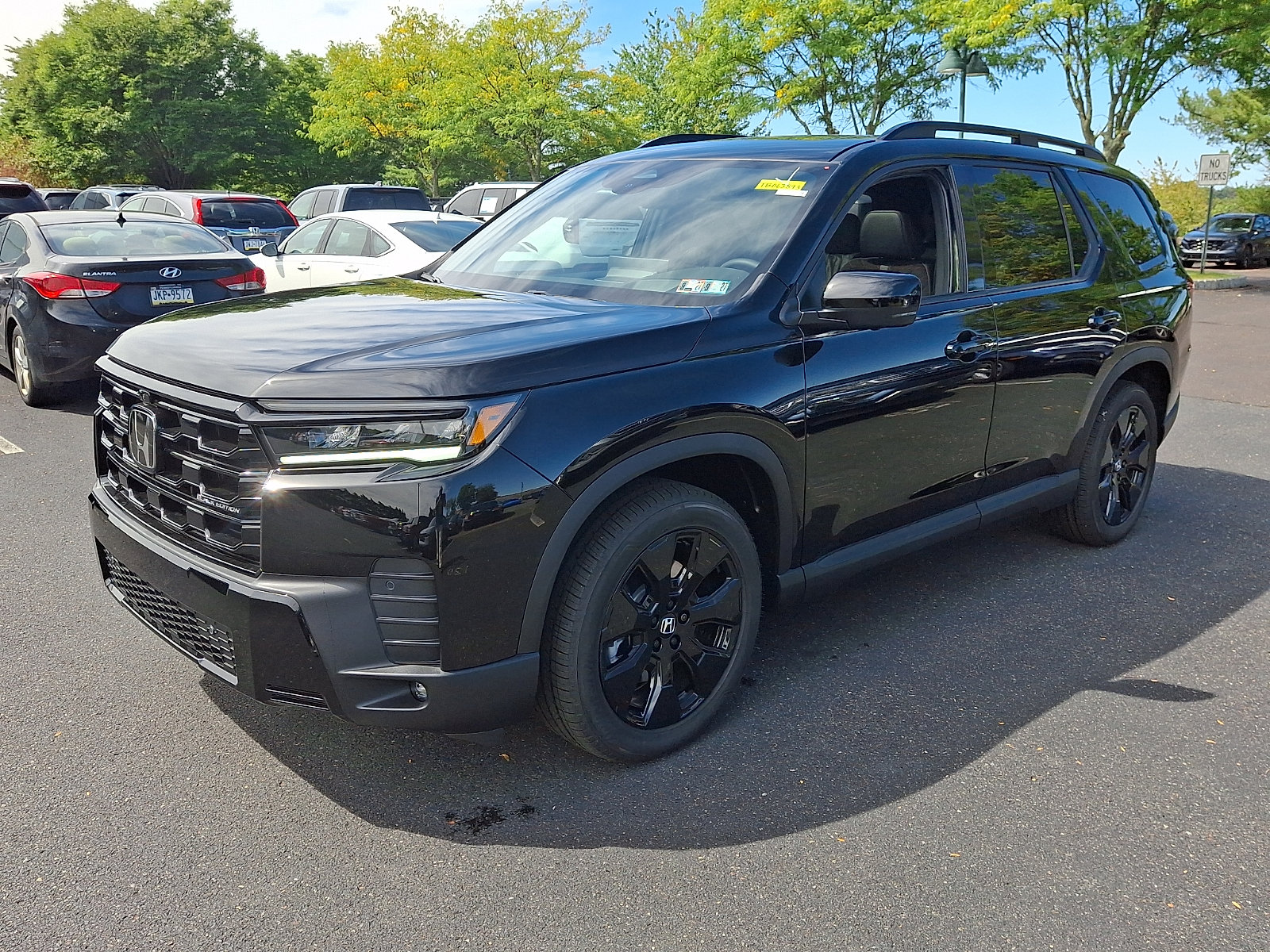 New 2026 Honda Pilot Black Edition image 2