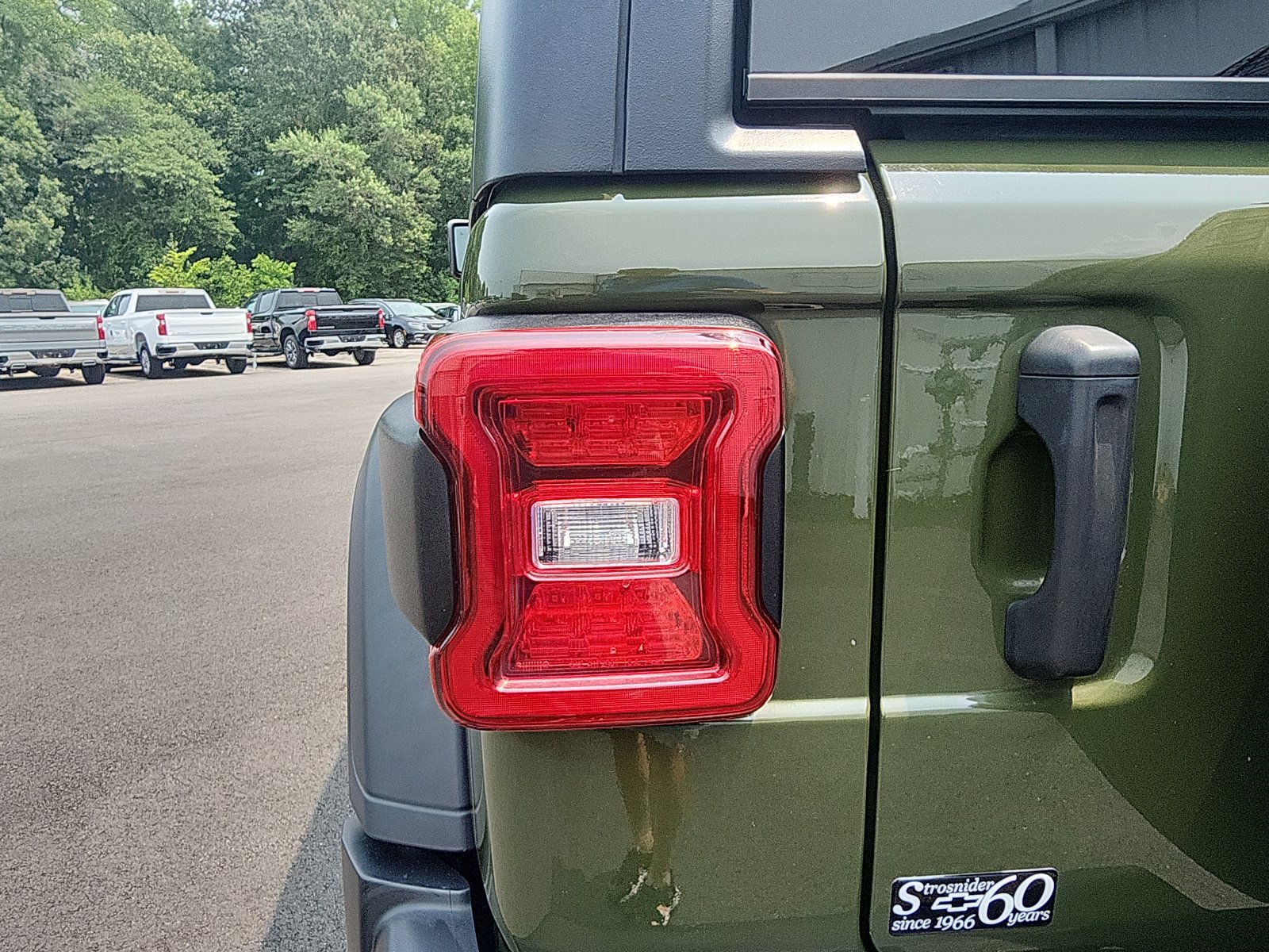 Used 2021 Jeep Wrangler Unlimited Sport AWD/4WD image 13