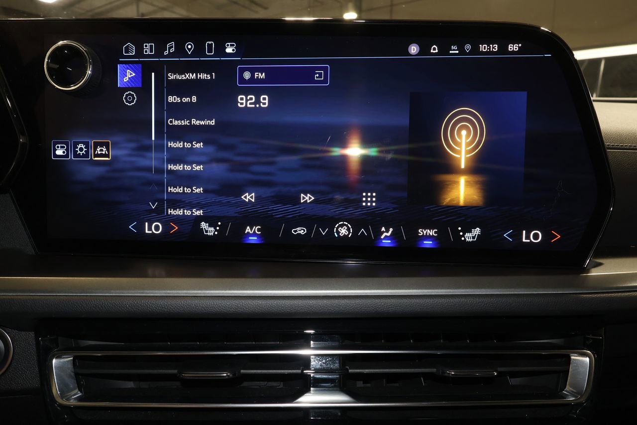 Certified 2025 Chevrolet Traverse LT image 12