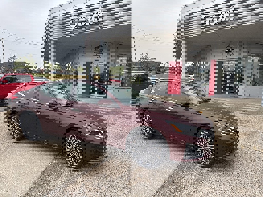 New 2025 Nissan Altima 2.5 SL