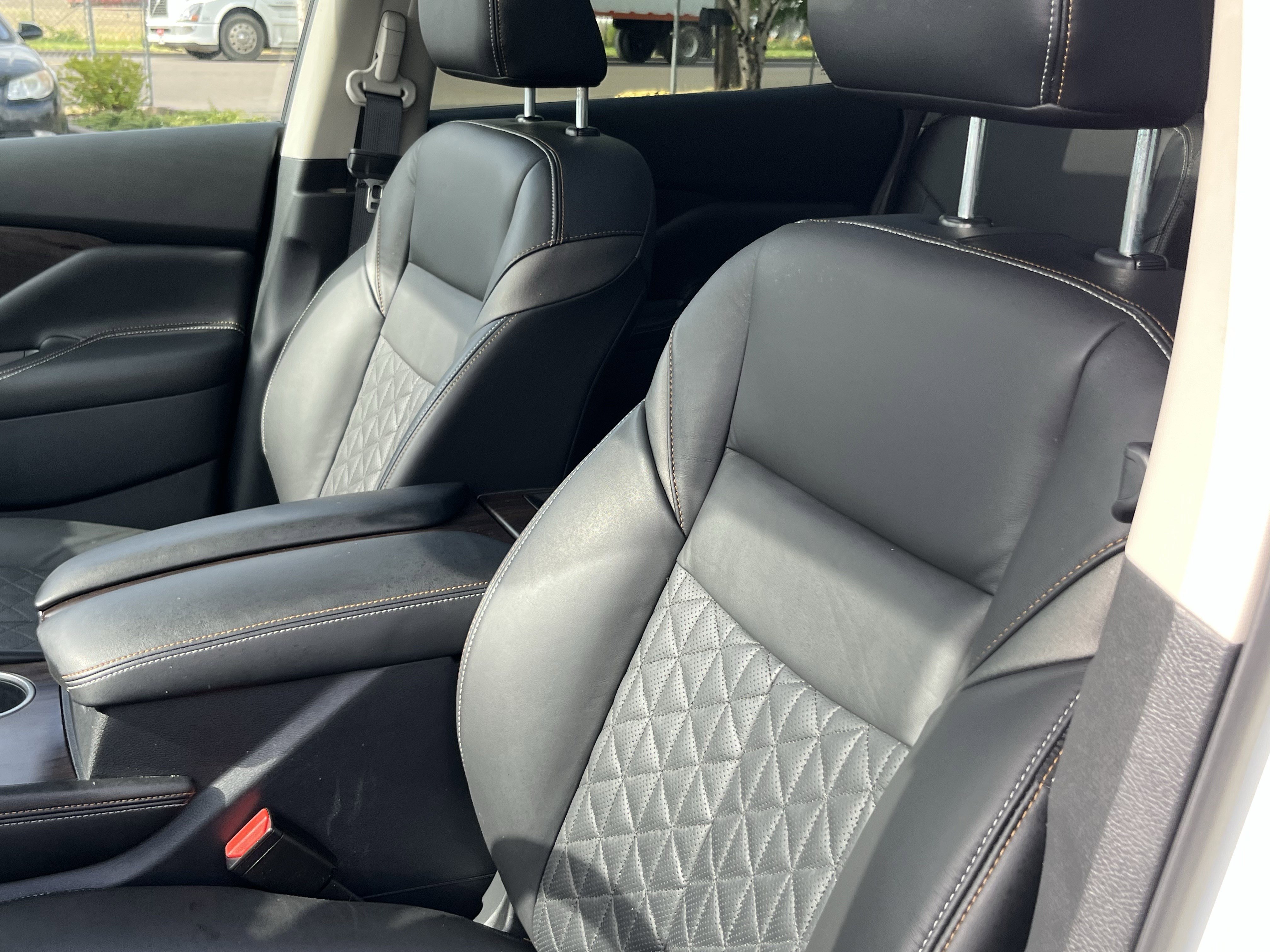 Used 2023 Nissan Murano Platinum w/ Cargo Package AWD/4WD image 18