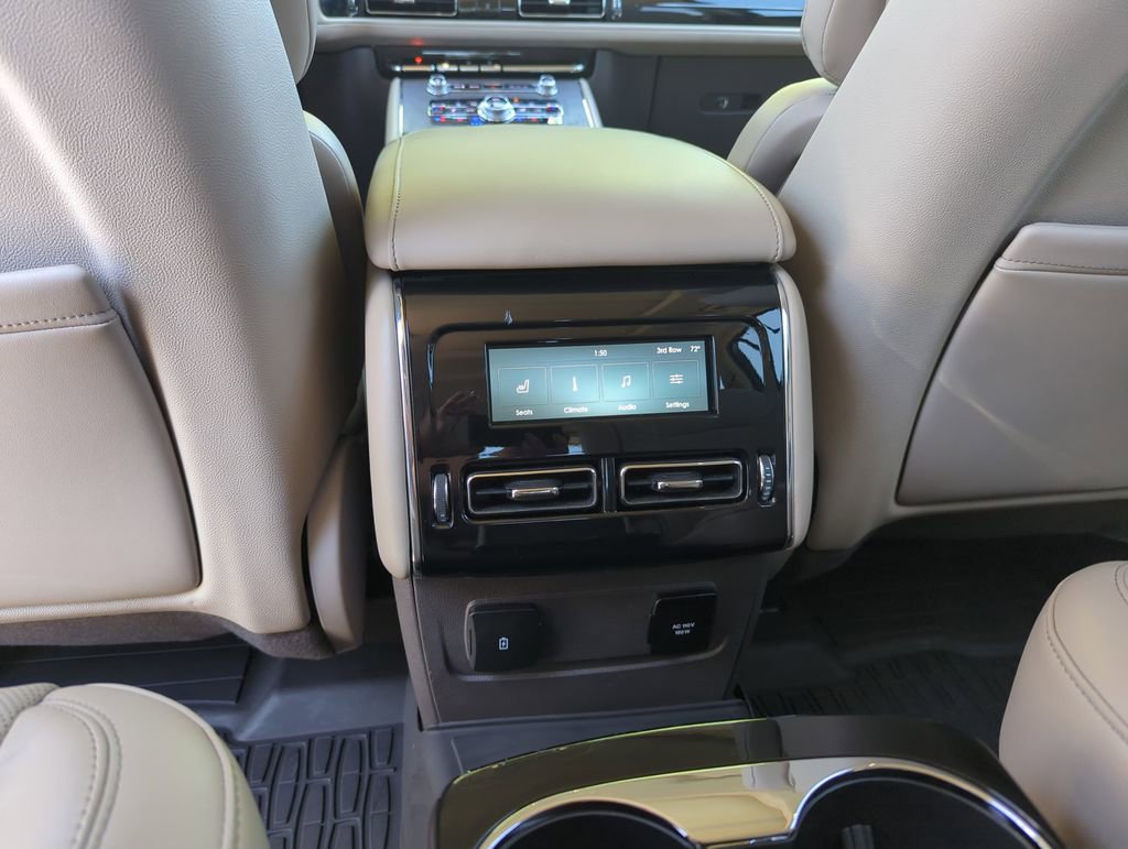 Used 2020 Lincoln Aviator Reserve w/ Equipment Group 202A image 34