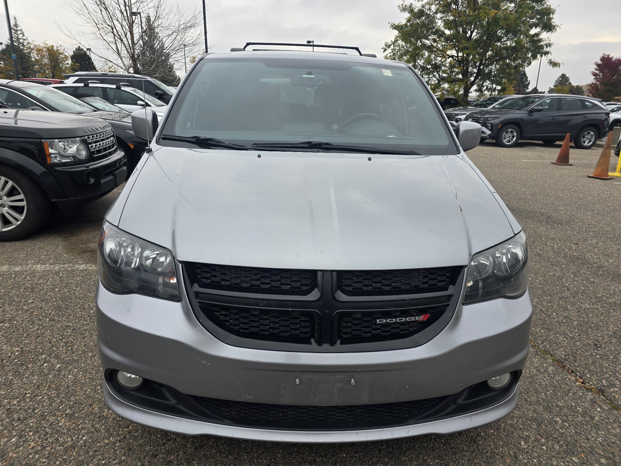 Used 2018 Dodge Grand Caravan SE FWD image 9