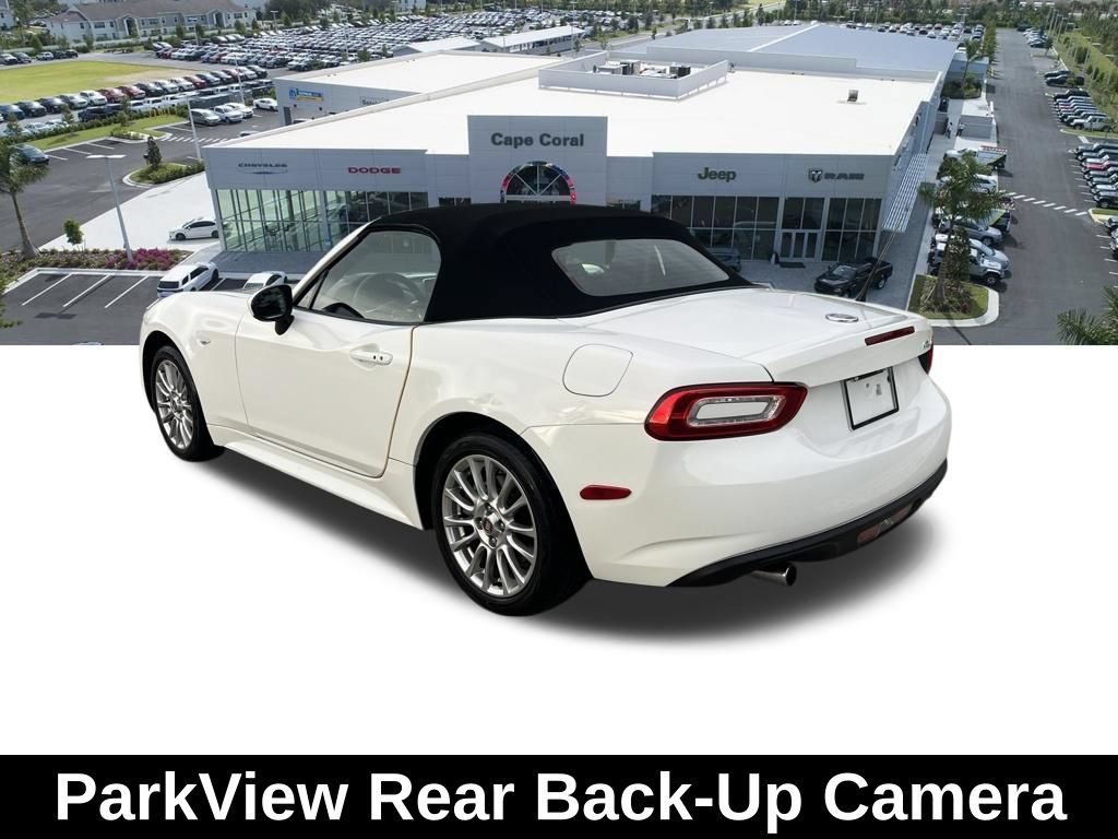 Used 2018 FIAT 124 Spider Classica w/ Technology Group RWD image 10
