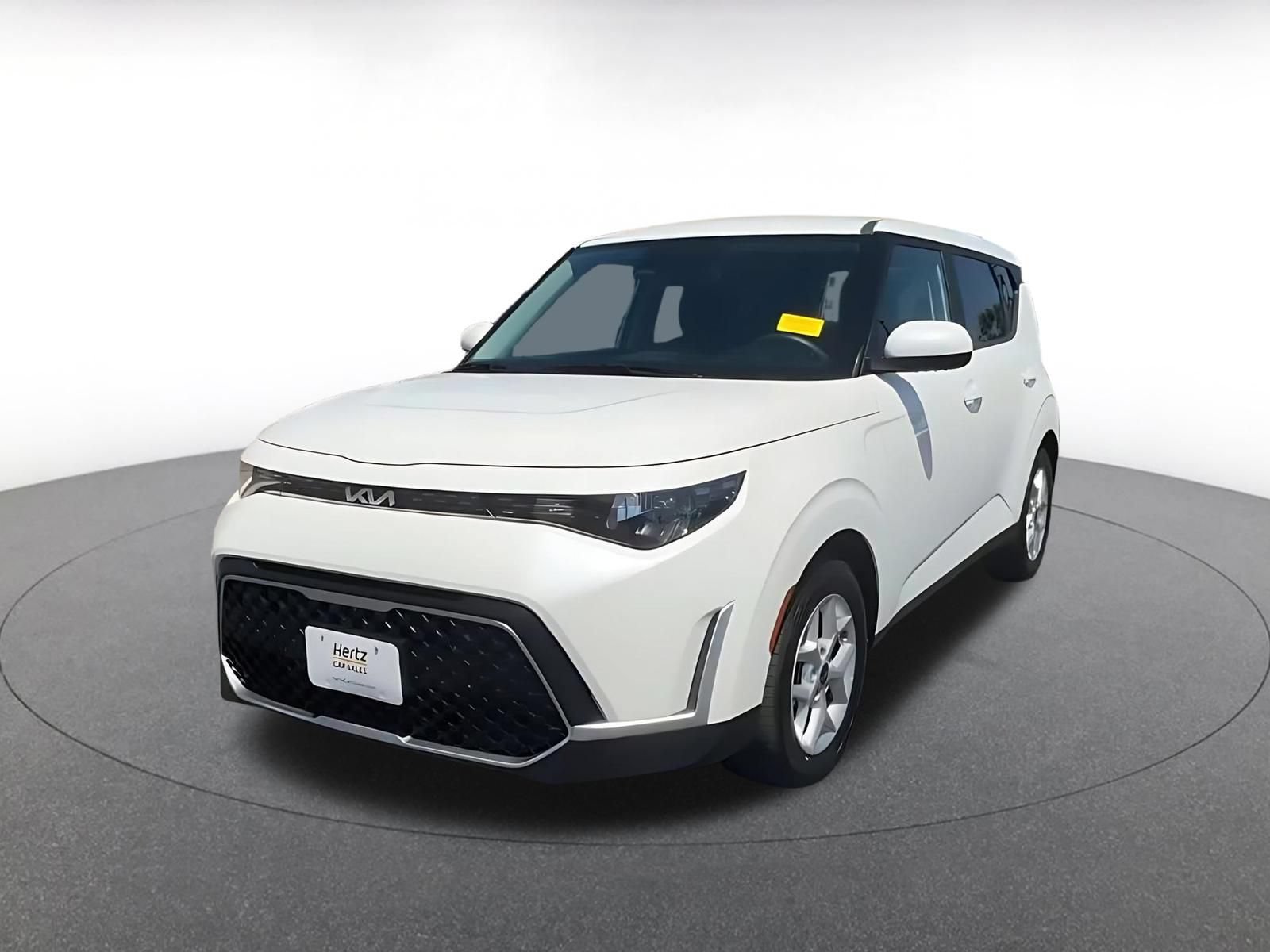 Used 2025 Kia Soul LX w/ LX Technology Package FWD image 7