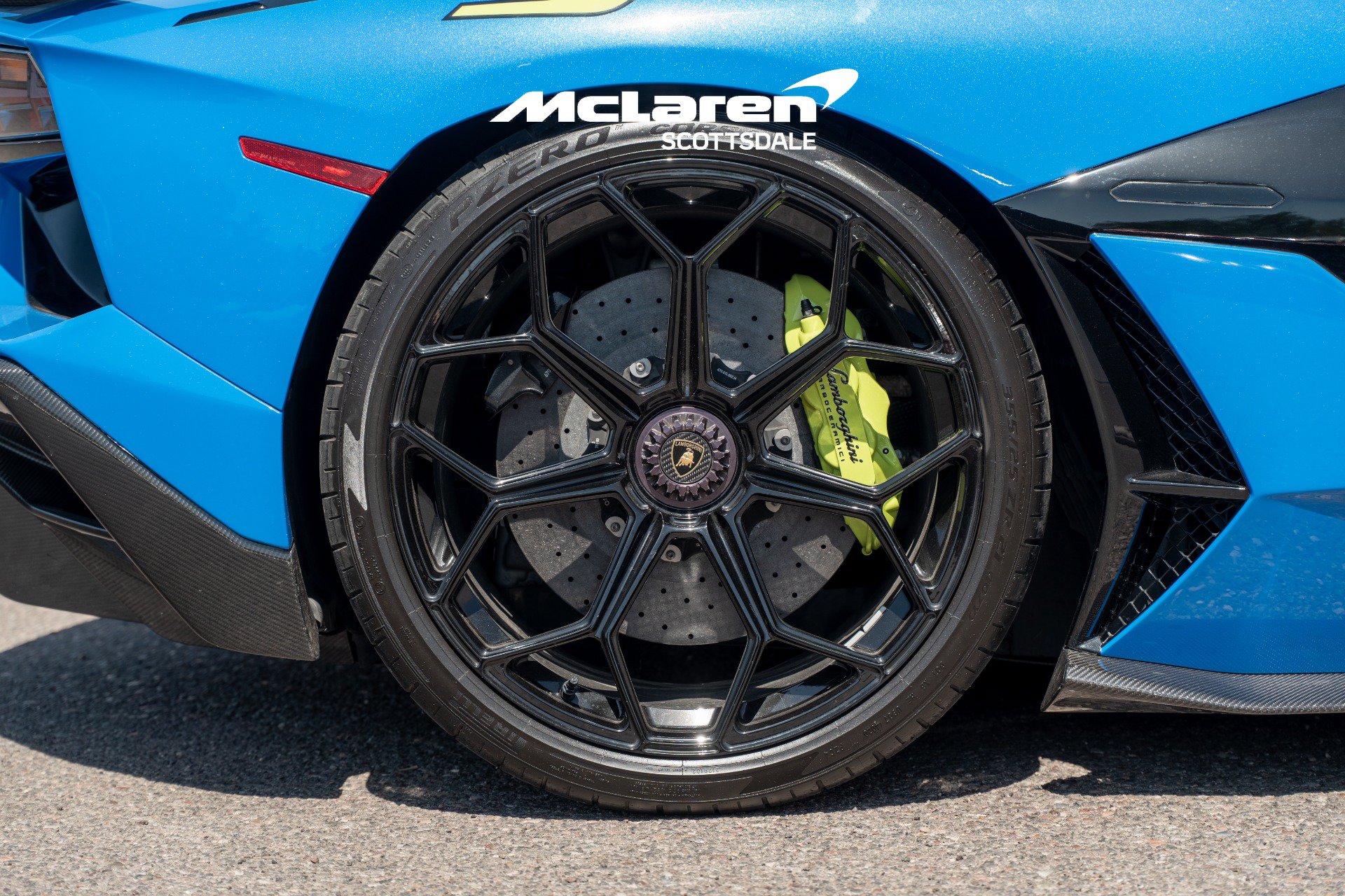 Used 2021 Lamborghini Aventador SVJ AWD/4WD image 40