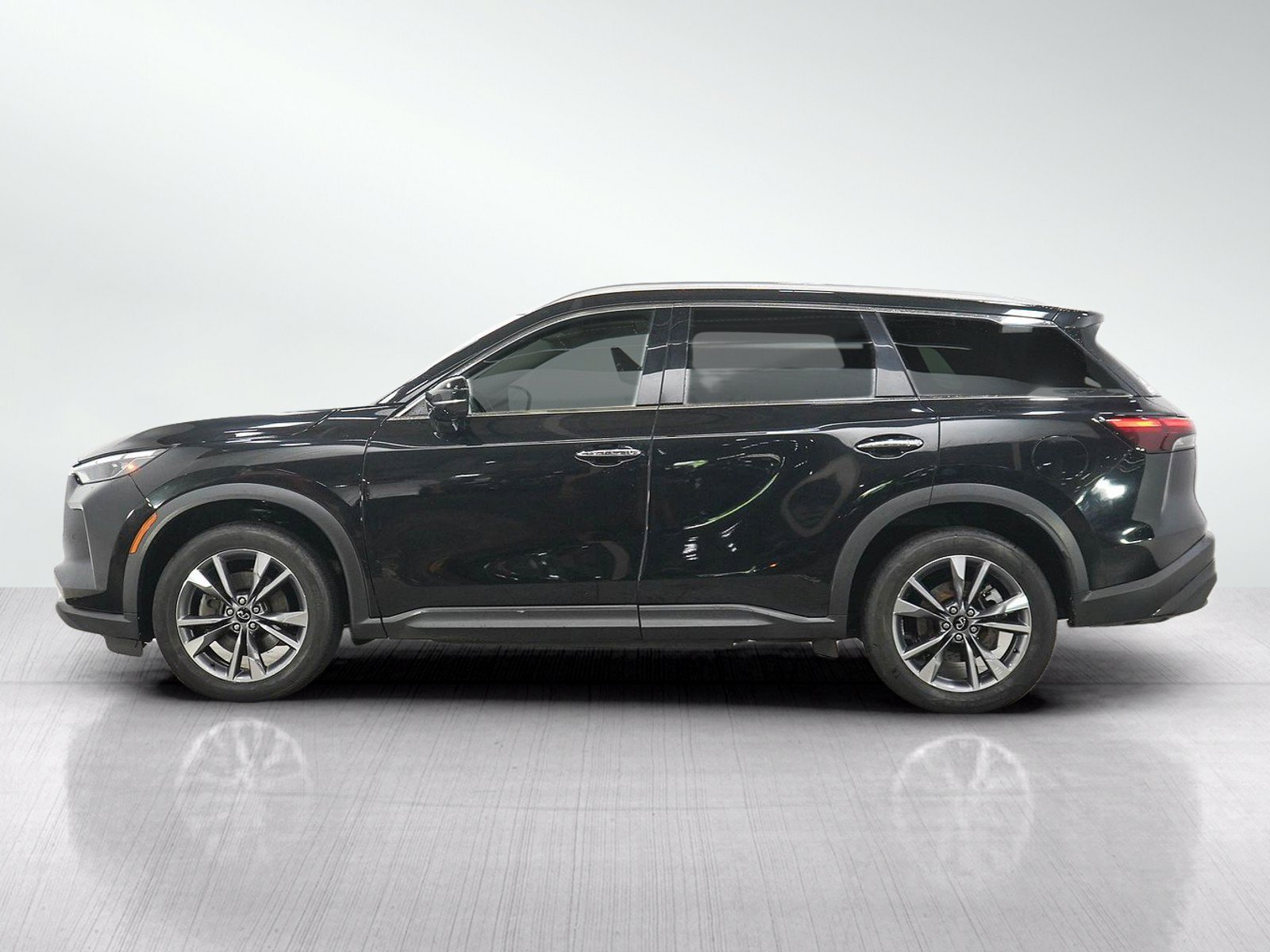 Used 2023 INFINITI QX60 Luxe AWD/4WD image 2