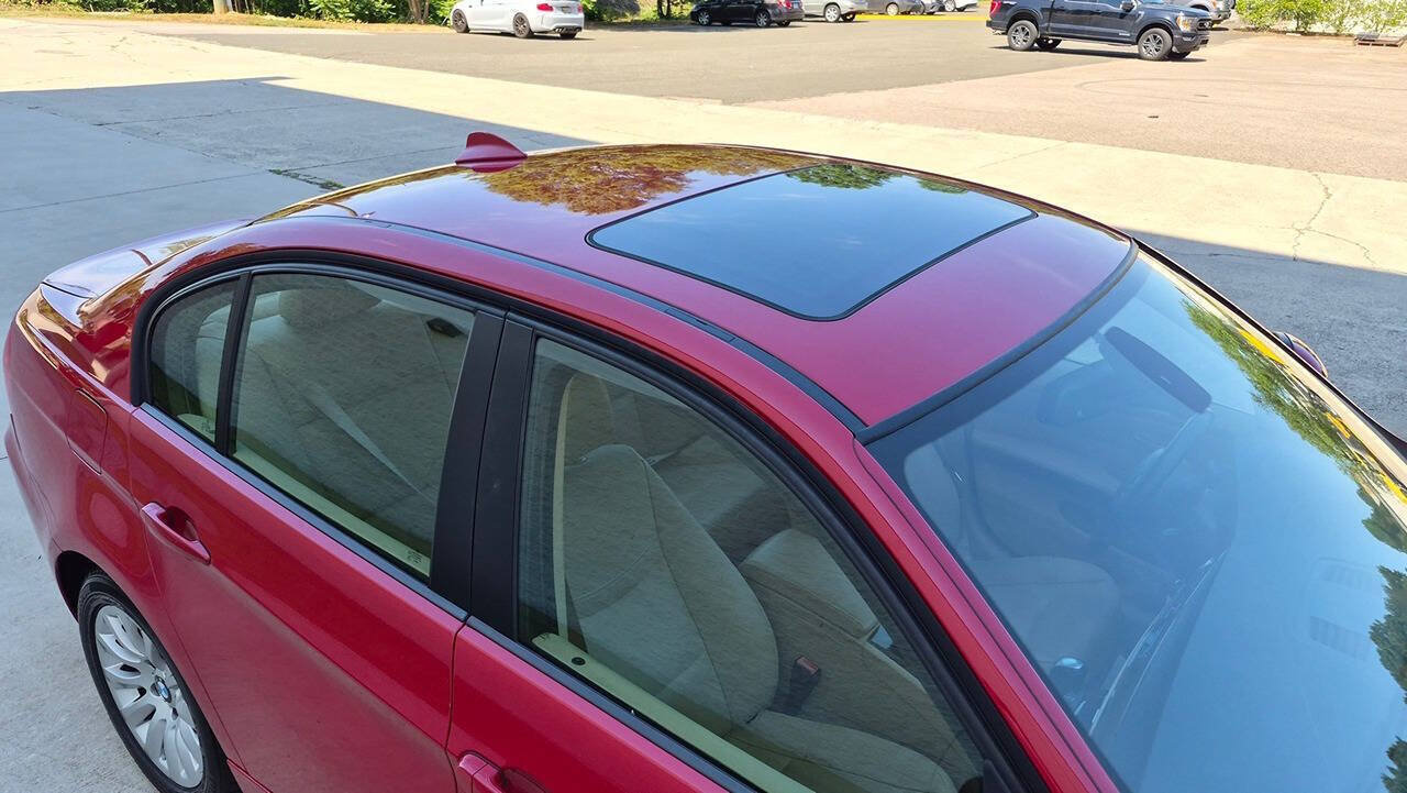 Used 2009 BMW 328i Sedan RWD image 25