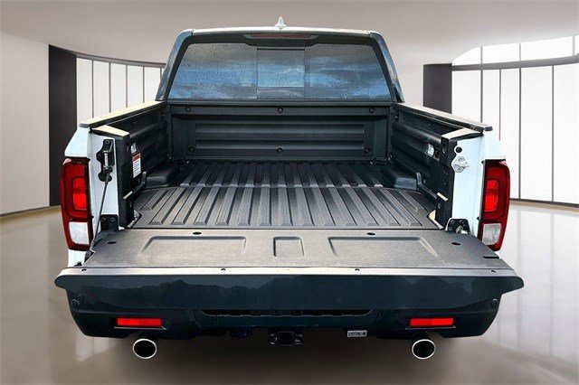 Certified 2024 Honda Ridgeline Black Edition image 7