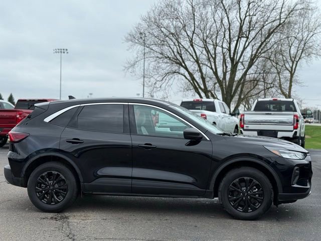 Certified 2024 Ford Escape Active AWD/4WD image 40