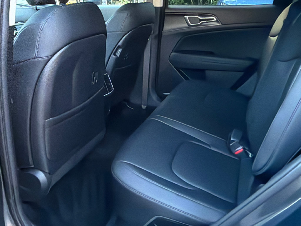 Certified 2023 Kia Sportage EX AWD/4WD image 15