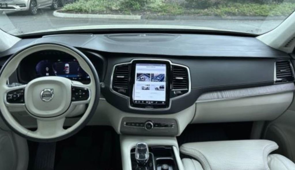Used 2023 Volvo XC90 B6 Ultimate w/ Lounge Package AWD/4WD image 5