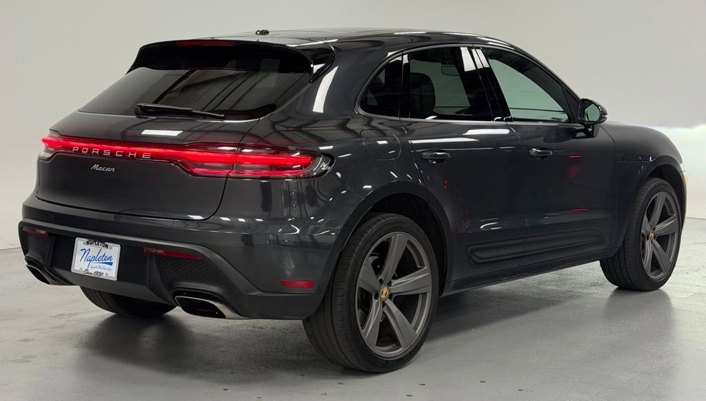 Used 2023 Porsche Macan Turbo AWD/4WD image 3