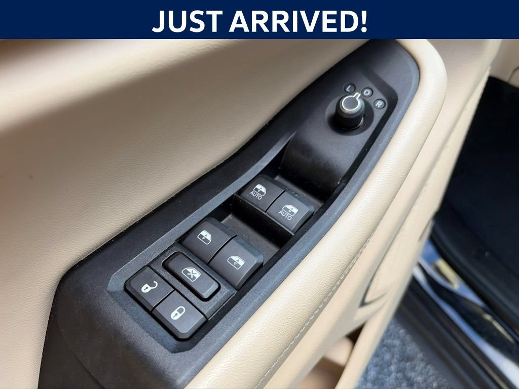 Used 2021 Jeep Grand Cherokee L Limited AWD/4WD image 13
