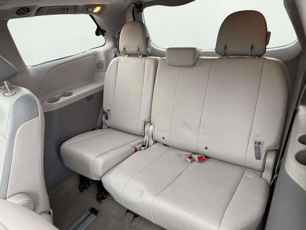 Used 2012 Toyota Sienna Limited image 11