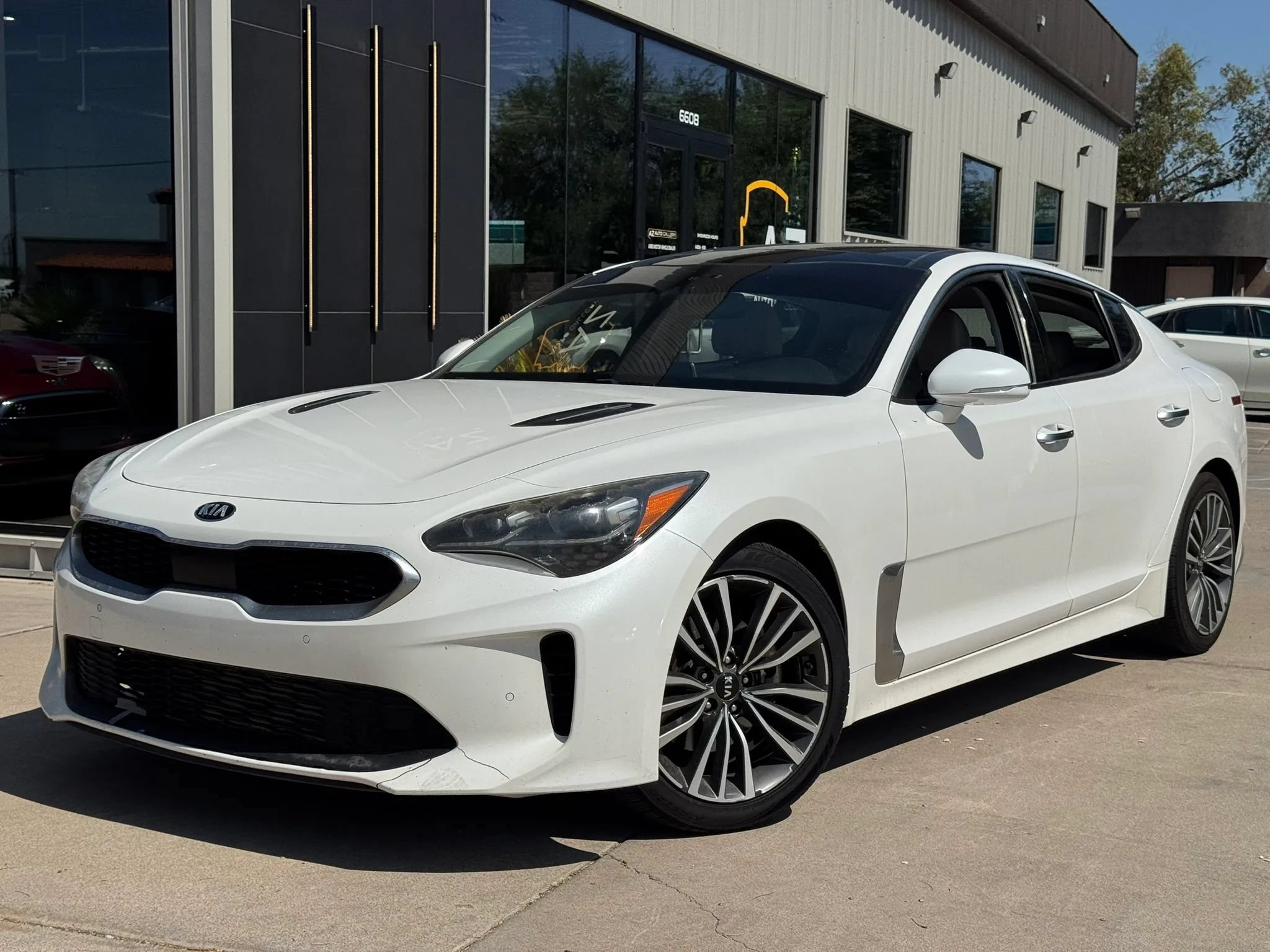 Used 2018 Kia Stinger Premium RWD image 1