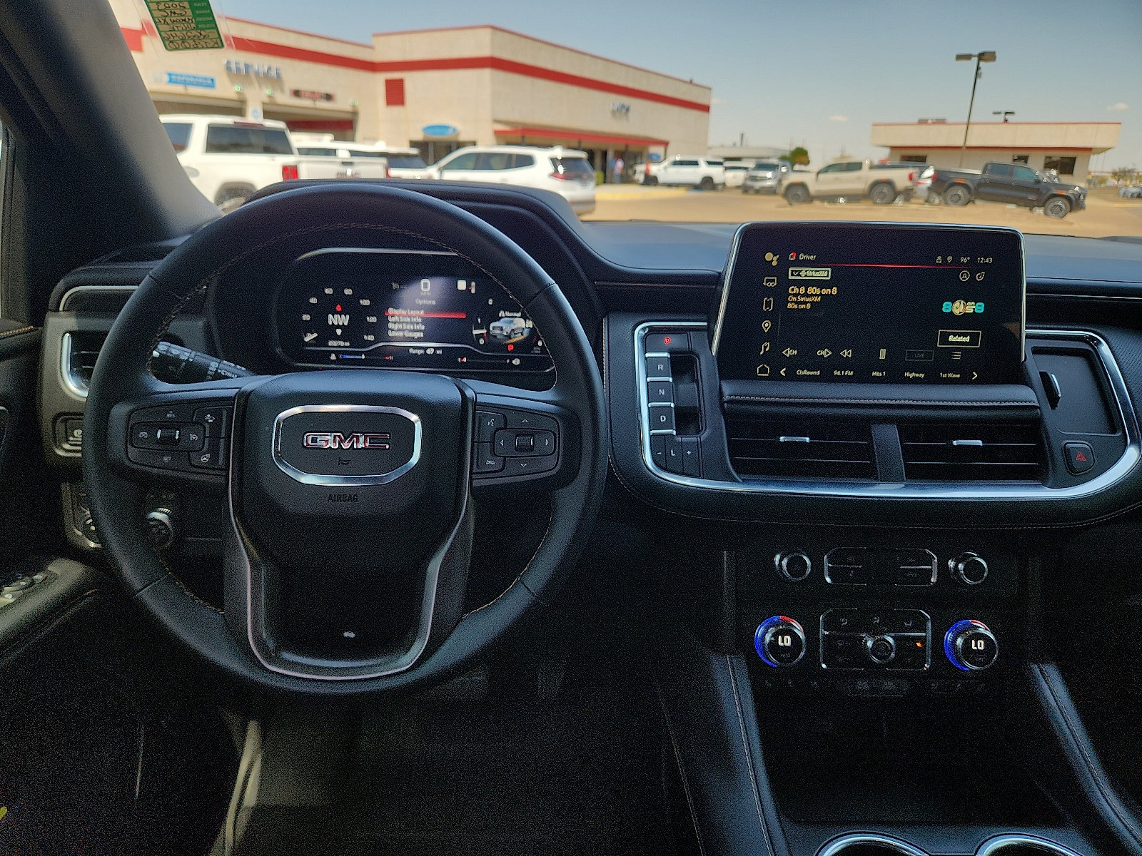 Used 2023 GMC Yukon XL AT4 w/ Technology Package AWD/4WD image 13