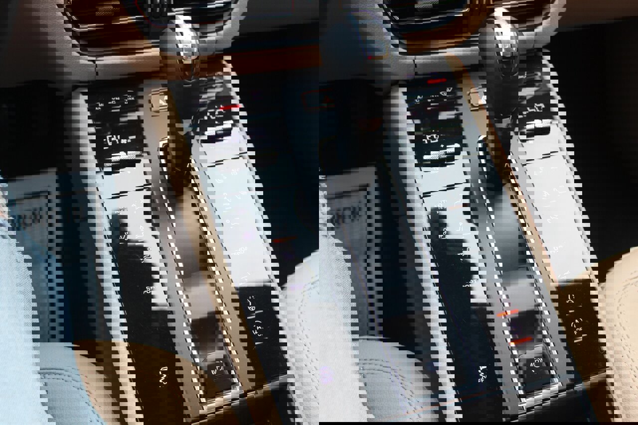 Used 2022 Porsche Macan image 8