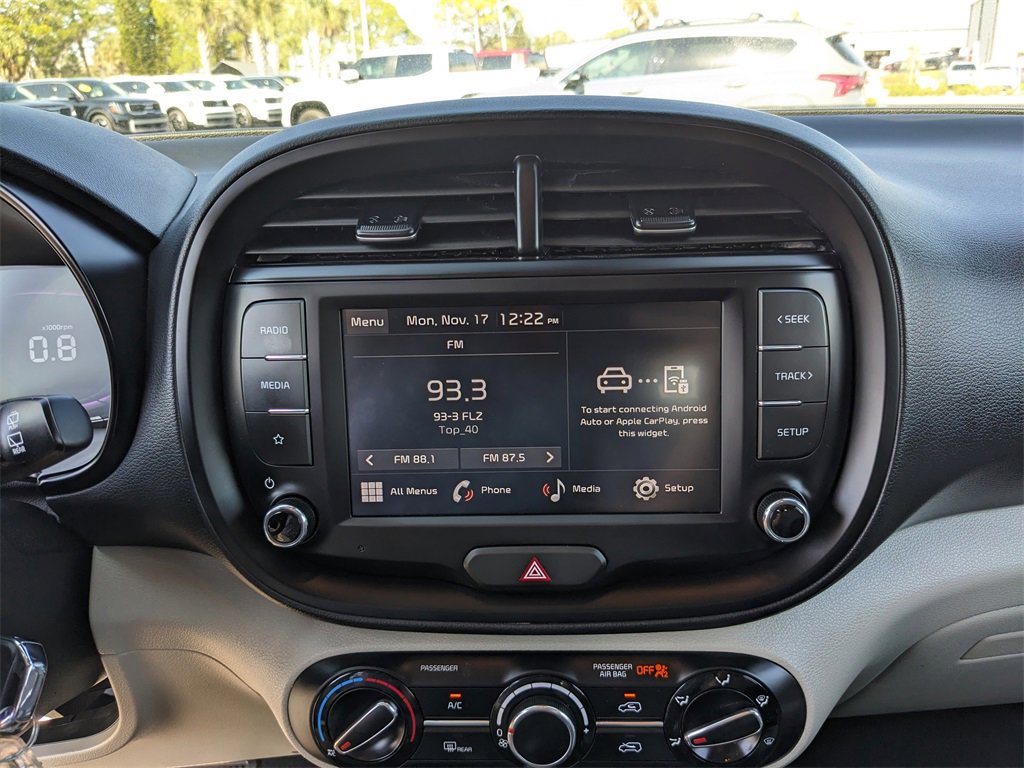 Certified 2025 Kia Soul LX image 22