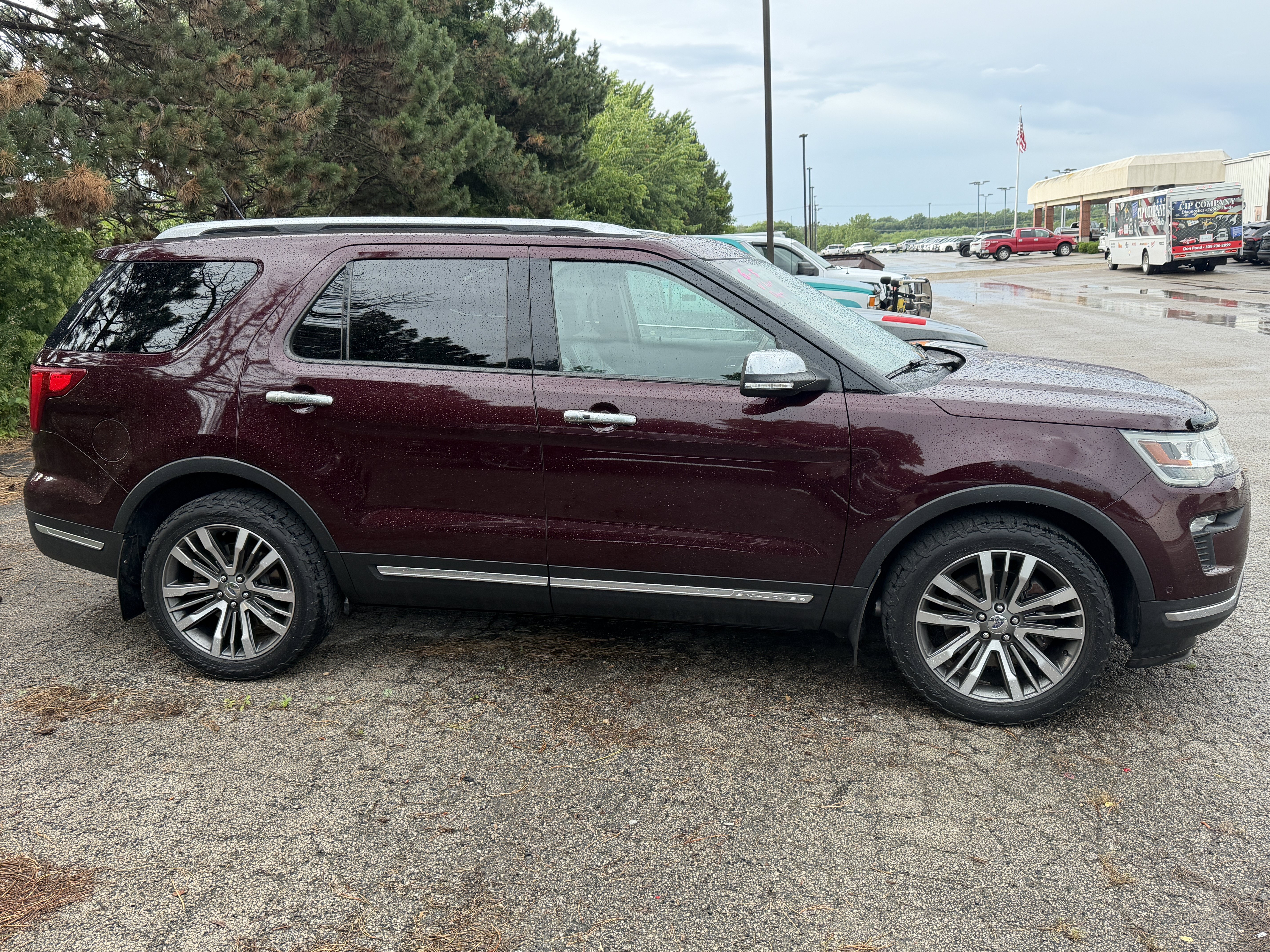 Used 2019 Ford Explorer Platinum AWD/4WD image 7