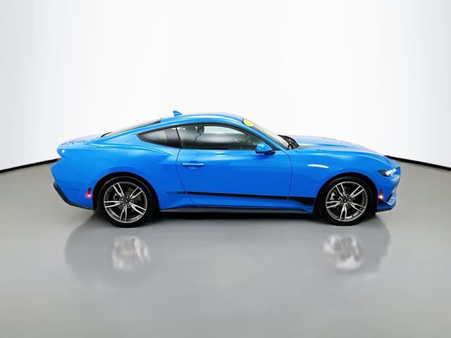 Used 2024 Ford Mustang Coupe image 8