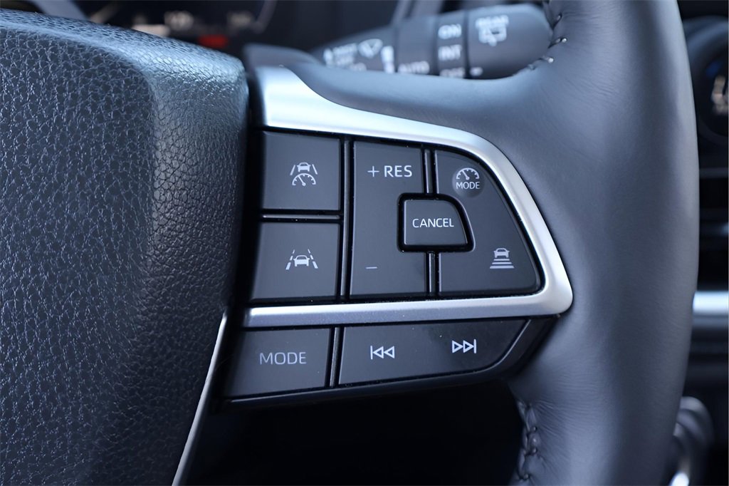 Certified 2025 Toyota Grand Highlander AWD image 19