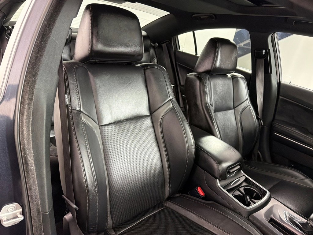 Used 2019 Dodge Charger SXT w/ Leather Interior Group image 24