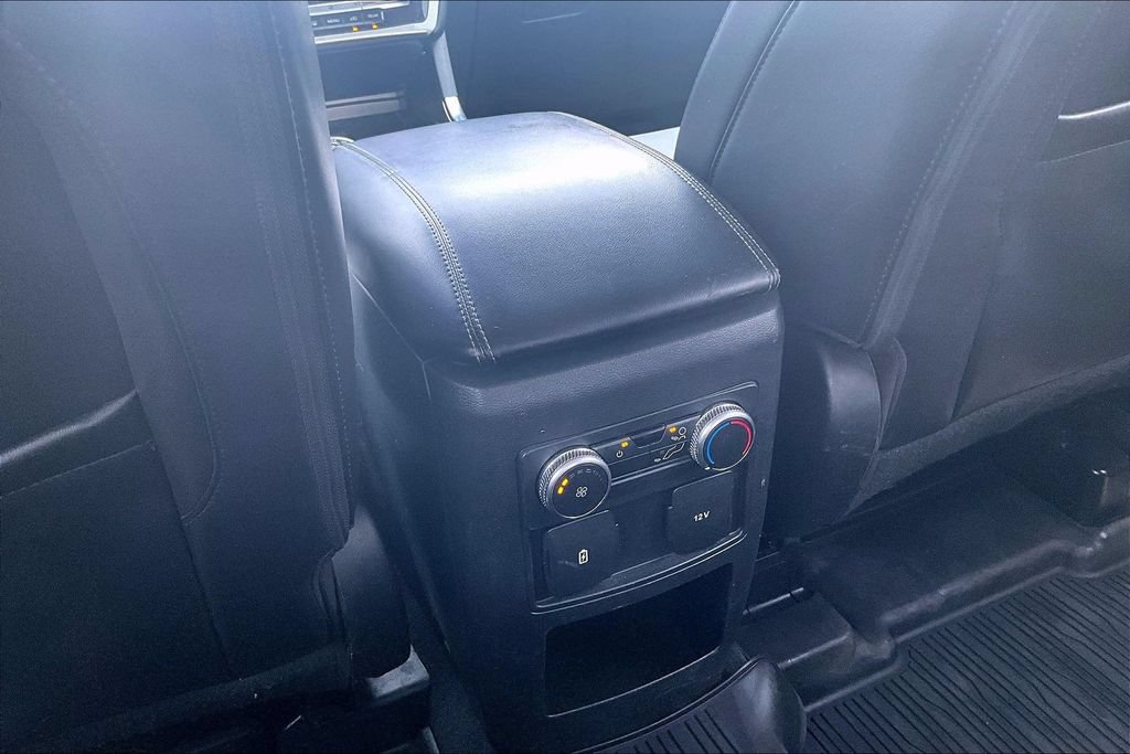 Used 2021 Ford Explorer XLT w/ Equipment Group 202A RWD image 24