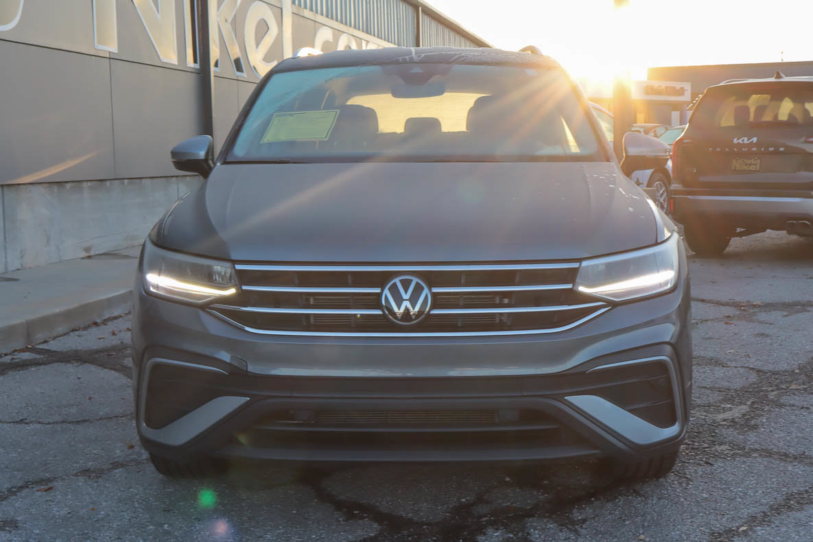 Used 2024 Volkswagen Tiguan Wolfsburg Edition AWD/4WD image 2