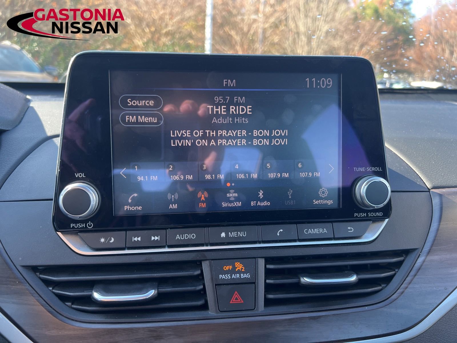 Used 2024 Nissan Altima 2.5 SV image 43