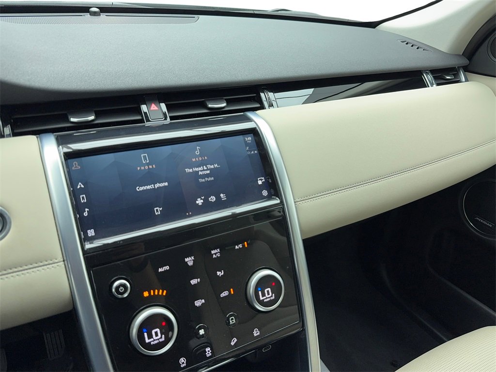 Used 2023 Land Rover Discovery Sport SE image 23