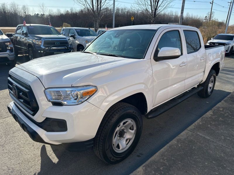 Used 2021 Toyota Tacoma SR image 3