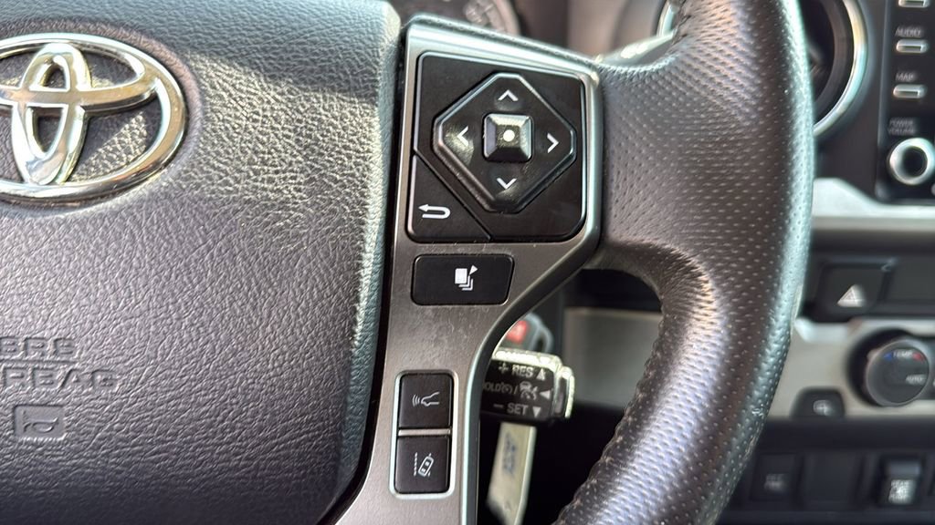 Used 2021 Toyota Tacoma SR5 w/ Trail Edition image 32