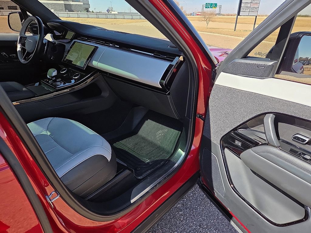 Used 2023 Land Rover Range Rover Sport SE Dynamic image 13