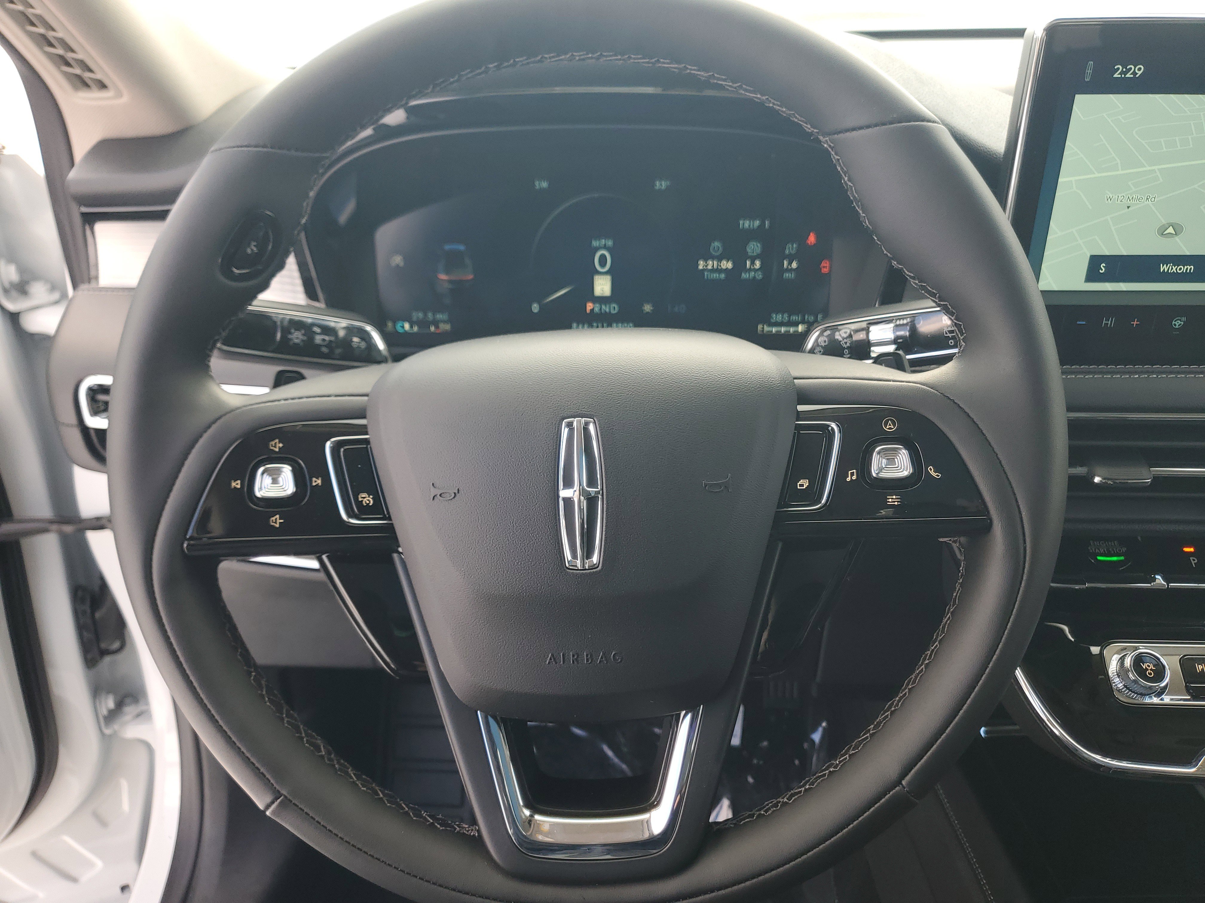 New 2026 Lincoln Corsair Premiere image 16