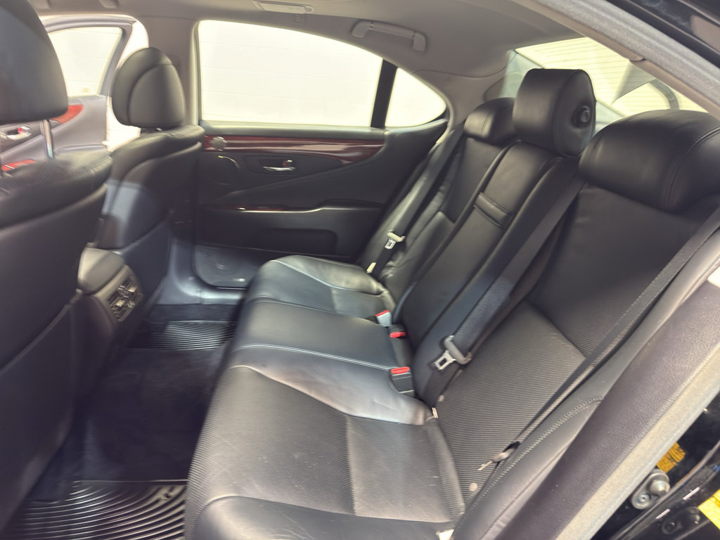 Used 2011 Lexus LS 460 AWD w/ Luxury Value Edition image 27