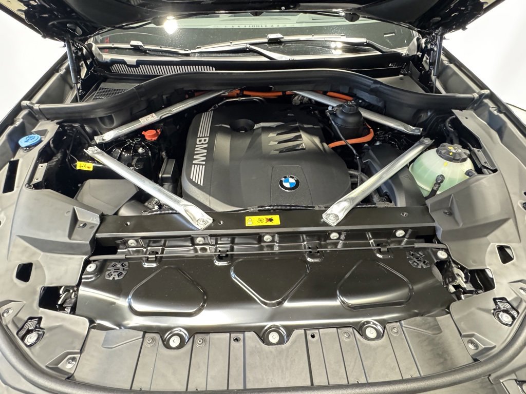 Used 2026 BMW X5 xDrive50e w/ Climate Comfort Package image 29