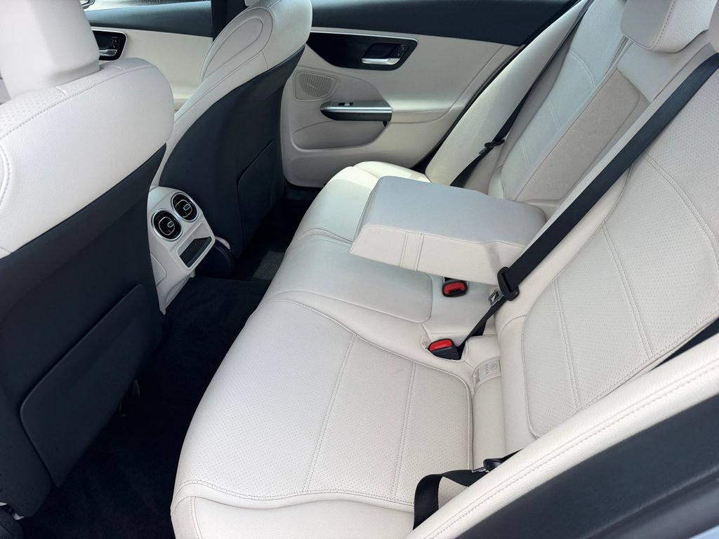 Used 2025 Mercedes-Benz C 300 4MATIC Sedan image 14